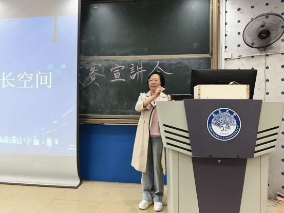 689abe84f89f4265b2242036af8e48e4.png image.png